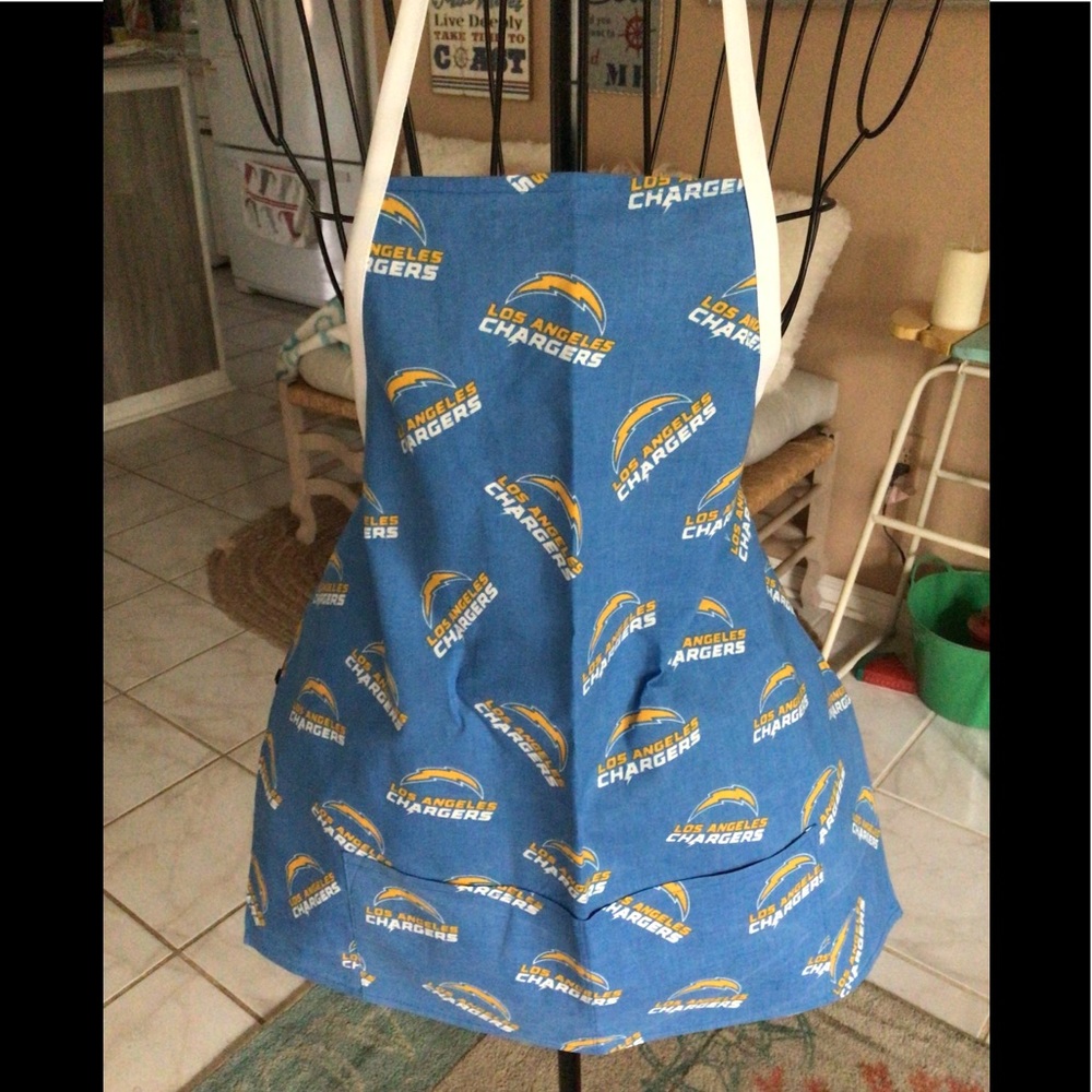 Child size LA chargers apron